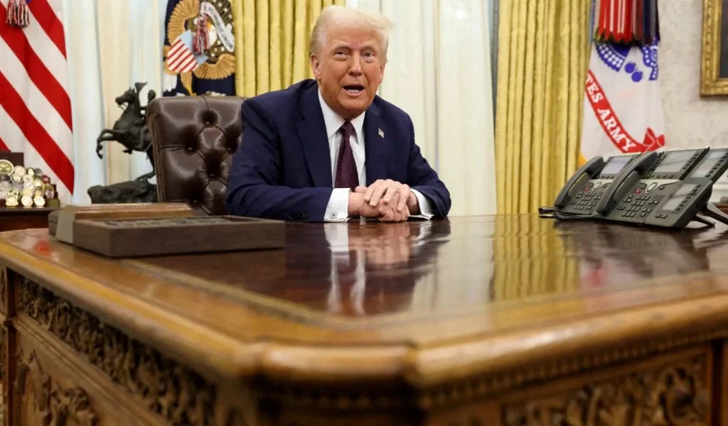Trump’s Economic Promise in Iowa Runs Into Trouble
